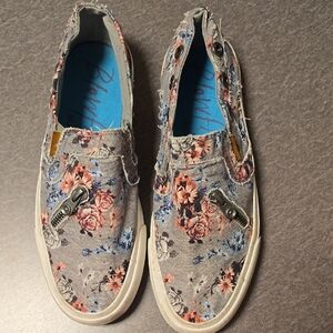 Blowfish Gray Floral Canvas Women's Sneakers with Zipper - Size 8
